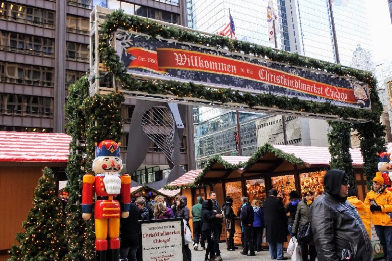 Christkindlmarket smartmousetravel Christmas in Chicago: 7 Must-do's For The Holiday Season (Updated for