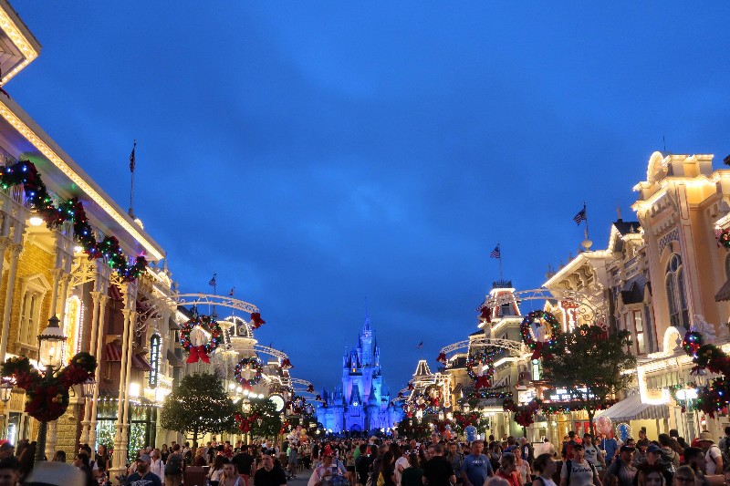 Is Mickey’s Very Merry Christmas Party Worth The Expense? (Updated for ...
