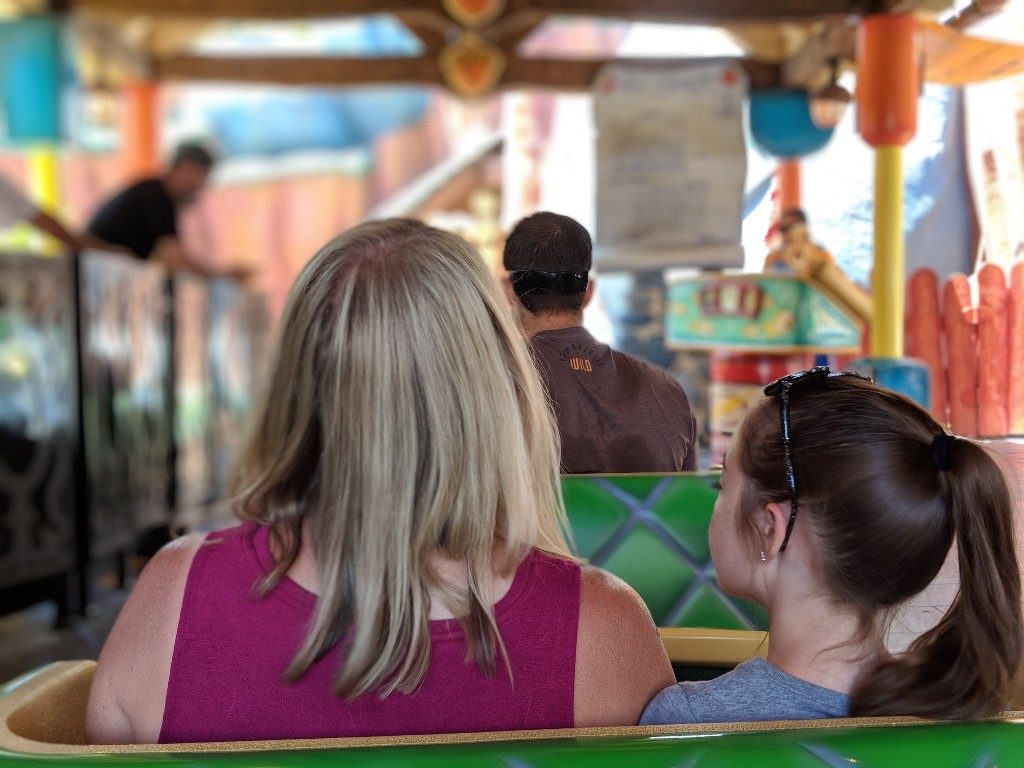 Disneyland MaxPass is a convenient way to book FastPasses at Disneyland, but is it worth the extra cost? Find out how and when I recommend using MaxPass. #disneyland #maxpass #fastpass