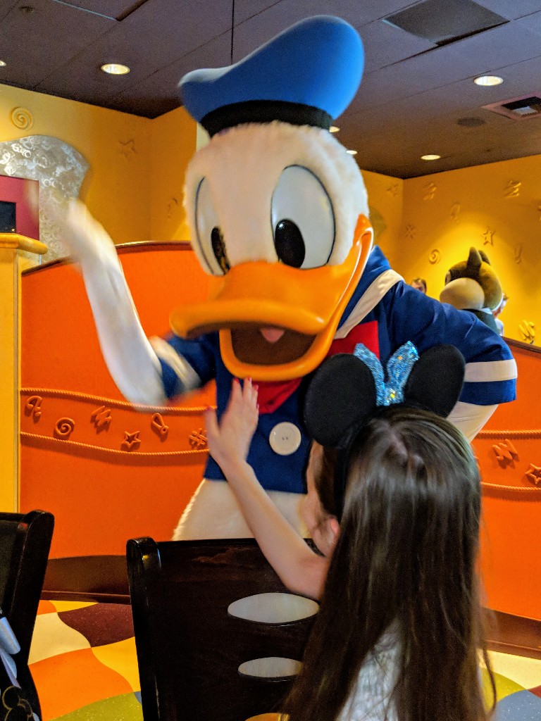 Goofy’s Kitchen is a popular Disneyland character meal with several classic Disney characters. Find out more about our Goofy's Kitchen dinner experience. #disneyland #disneycharactermeal #goofyskitchen #disney