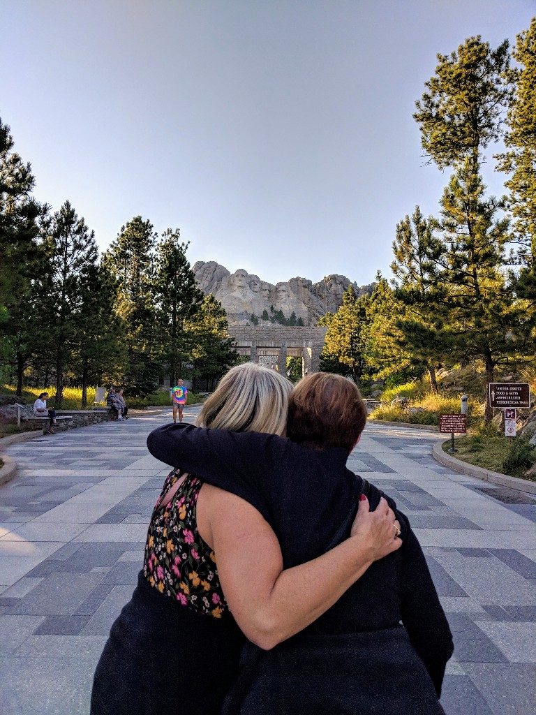 Mount Rushmore is a popular tourist destination, but South Dakota has so much more to offer. Follow our South Dakota itinerary for a great family trip. #visitsouthdakota #badlandsnationalpark #thebadlands #blackhills #custerstatepark #familytravel #mountrushmore