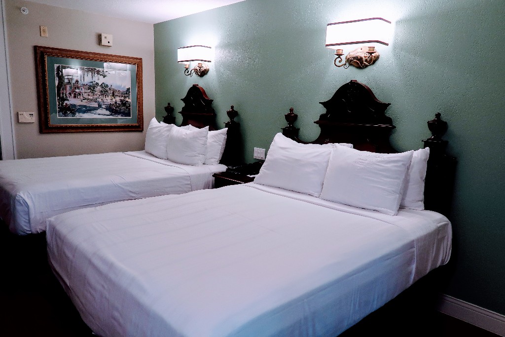 Planning a Disney World Trip? My Port Orleans French Quarter Review will walk you though everything you need to know about the resort and Garden View Room. #disneyworld #disneyplanning #disneyresorts #portorleans #frenchquarter