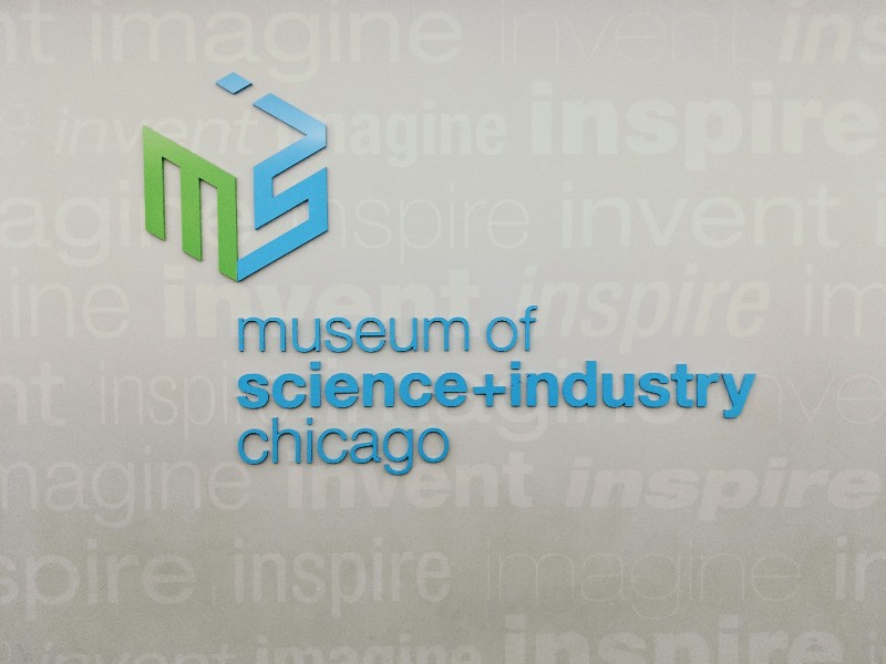 Visiting the Museum of Science and Indstry should be on your Chicago bucket list. Here are our member tips for visiting the Museum of Science and Industry. #chicago #familytravel #msi #museumofscienceandindustry #chicagotravel