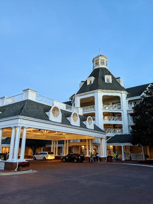 Disney's Yacht Club Resort is a beautiful deluxe resort located near Epcot. Find out more about Yacht Club Resort and our standard view room experience. #disneysyachtclub #disneyworld #disneyresort #familytravel #disneyvacation