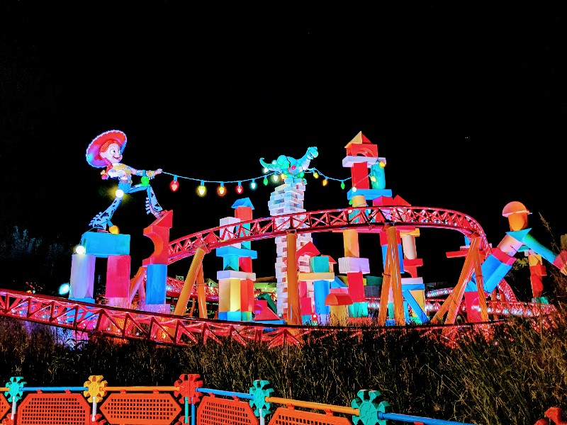 Hollywood Studios Disney After Dark is a way to experience the best of Hollywood Studios without crowds. Learn what to expect at this limited time event! #disneyworld #hollywoodstudios #disneyafterhours