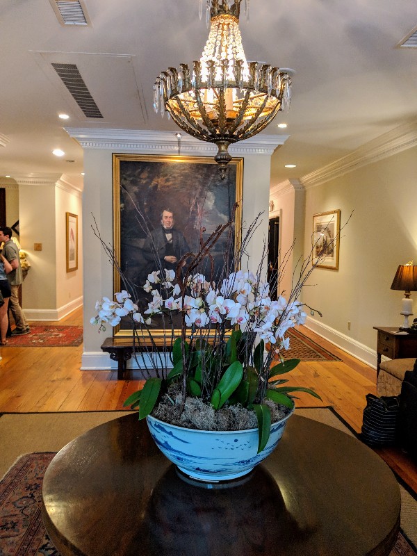 See why staying in a Planters Inn Charleston Garden Courtyard Suite might be the best choice for your family vacation to Charleston, South Carolina. #charleston #southcarolina #familytravel #charlestonhotel