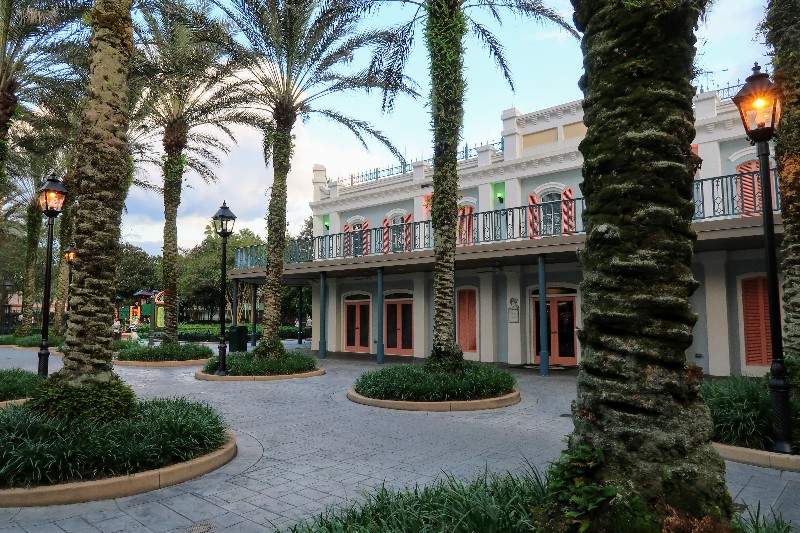 Find out which hotels are the best Disney World resorts in each price category and what to expect from each Disney World Resort category. #disneyworld #familyvacation #familytravel #disney