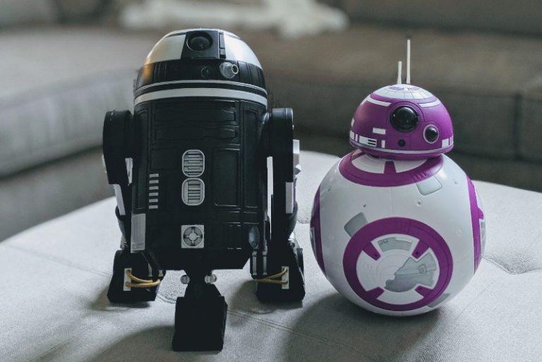 Galaxy’s Edge Droid Depot Review (Updated for 2023) Smart Mouse Travel