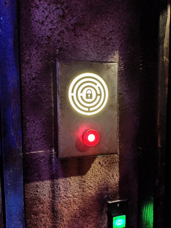 The Escape Game has the perfect balance of family friendly themes, challenging problems, and exciting adventures that is hard to find at other escape rooms. #theescapegame #escaperoom #familyfun #chicago #visitchicago #familytravel