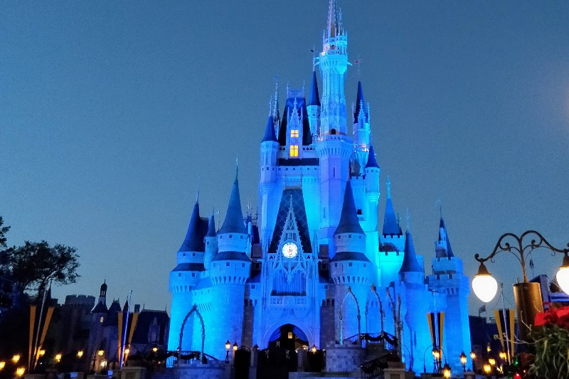 Bad Disney advice is usually well-intentioned, but can seriously ruin a Disney World trip. Here's bad Disney advice to ignore and what to do instead. #disneyvacation #disneyworld #familytravel #disneyplanning #disneytips
