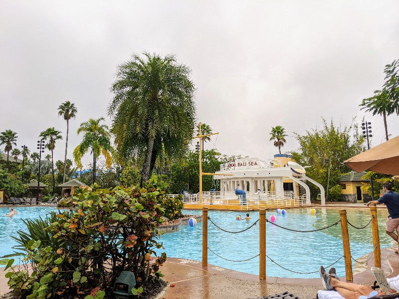 Universal Orlando Royal Pacific Resort is a Polynesian themed oasis with Express Pass included in your stay. Take a tour of our Royal Pacific standard room.