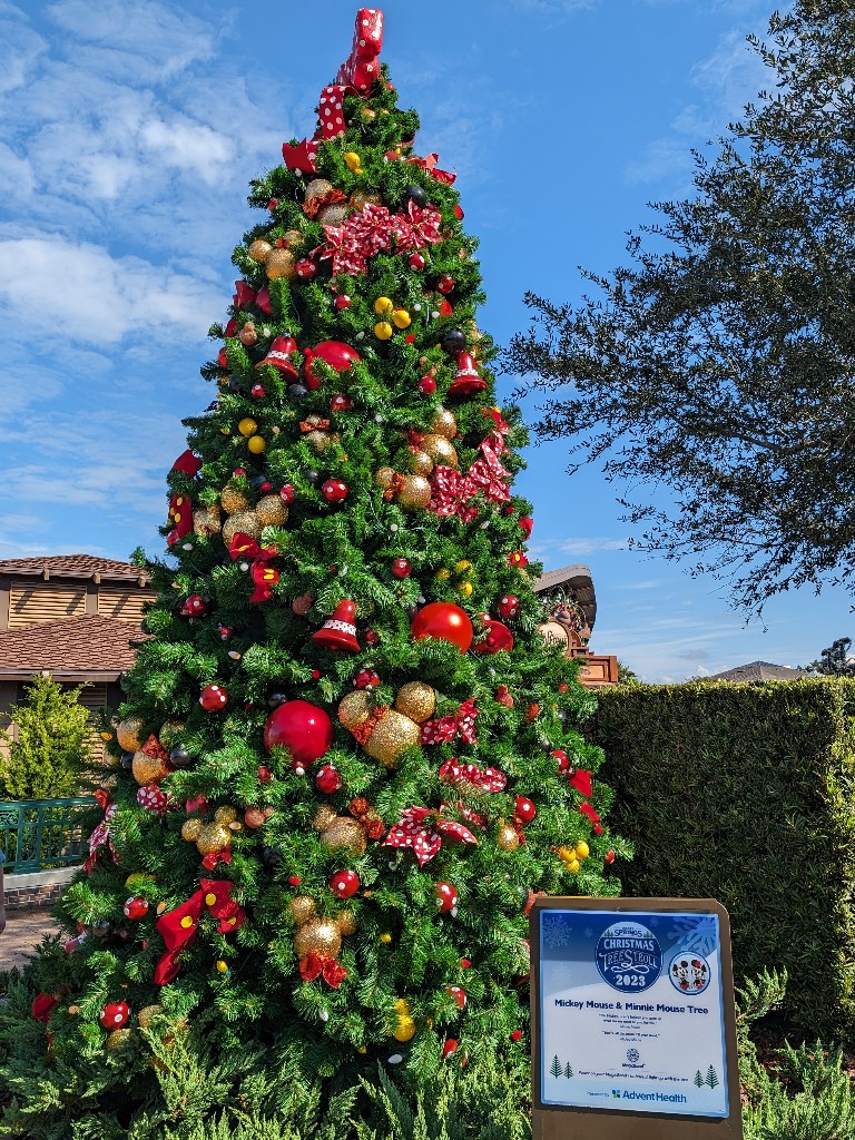 Bright red, gold, and red and white ornaments capture the joyful color palatte of Mickey and Minnie