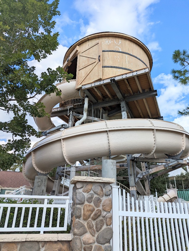 A large waterslide provides pool time fun at Saratoga Springs