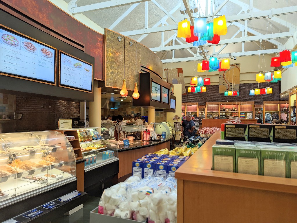 The Artist's Palette is a mix of quick service and convenience store at Saratoga Springs