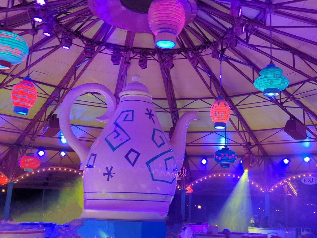 Fog, spooky lights, and a different soundtrack make Mad Tea Party special on MNSSHP nights