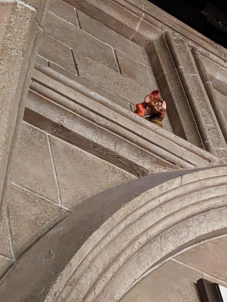 Look closely to find small statues of Gus and Jaq hidden in the Cinderella's Royal Table lobby.