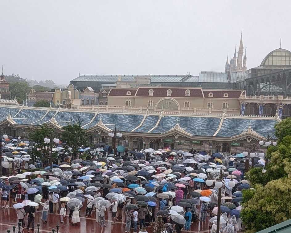 Our Tokyo Disney summer packing list makes packing for this amazing trip easy and stress-free with tips and which essential items to bring.